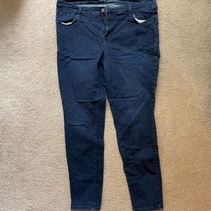 Midrise Old Navy Rockstar Jean
